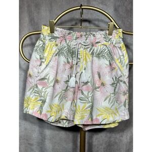 Briggs Women's Shorts Size Small. Elastic Waist With‎ Tie And Tassels. Floral